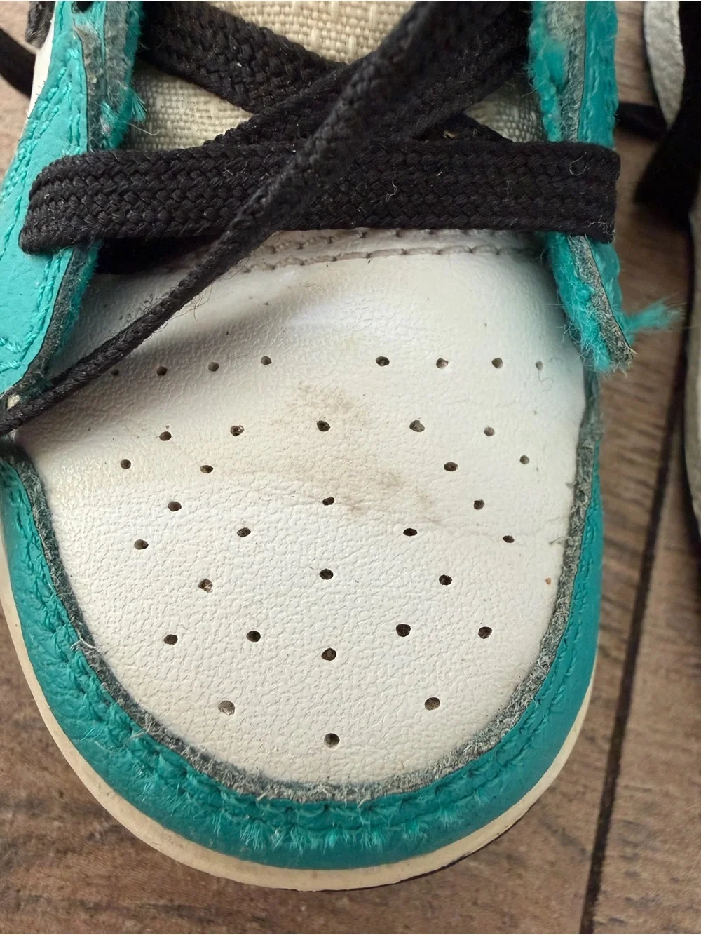 Nike Air Jordan Sneakers - Toddler 6C - Teal White Black High-Top